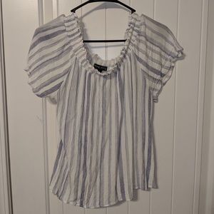 Off shoulder Tee